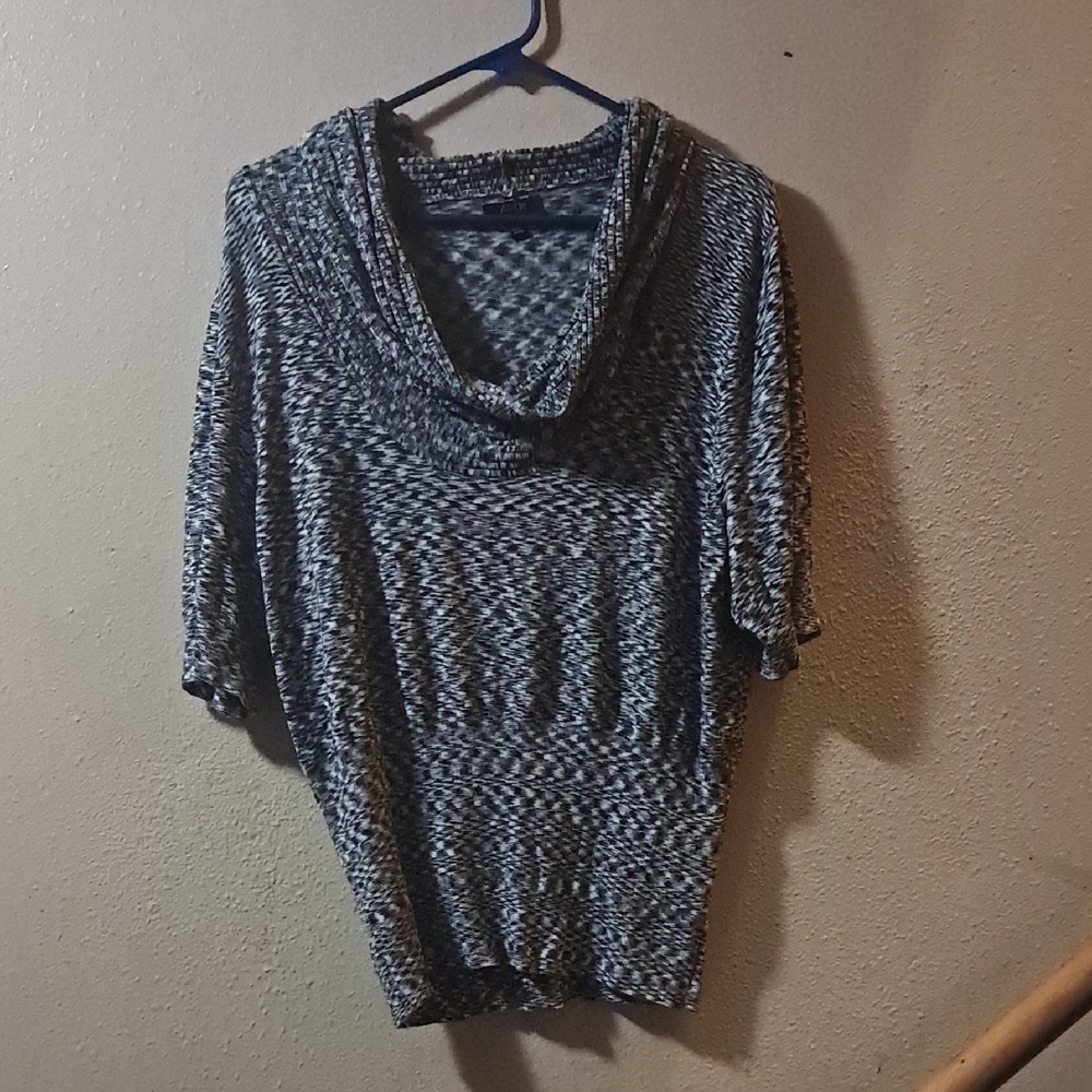 Apt 9 Women’s Turtleneck Blouse Black & White Size XL
